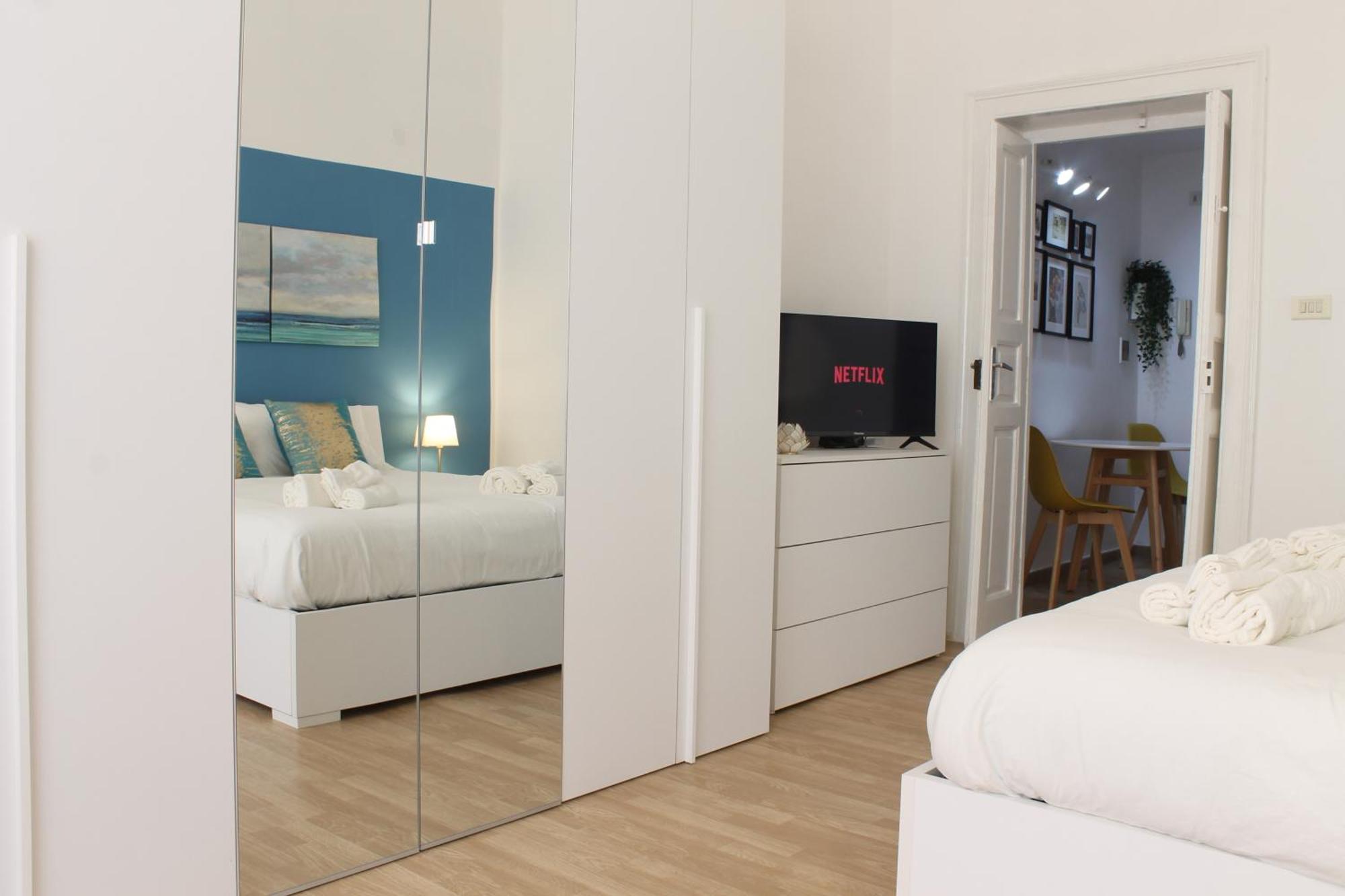 University Home Bari Extérieur photo